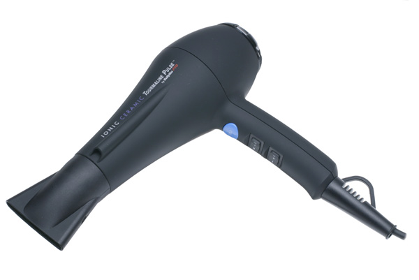 Фен BABYLISS керамика+ион+турмалин прорезин корпус 1800 Вт Фен BABYLISS керамика+ион+турмалин прорезин корпус 1800 Вт